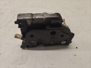 Rear side door lock - 8K0839015
