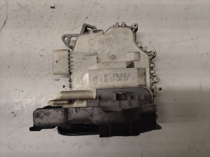 AUDI A5 (2007–2016) Rear side door lock 8K0839015 - 2