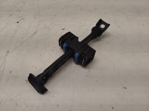 Rear side door opening limiter - 8T8839249B