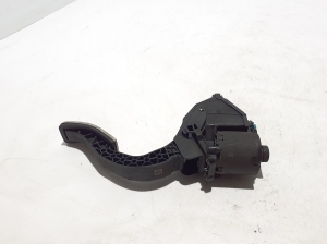 AUDI A7 (2018–2026) Gaspedal 4M1723523G - 4