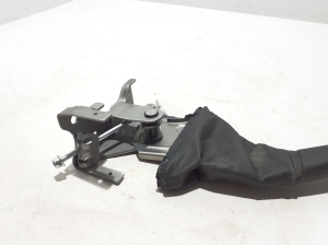 Dacia Duster (2017–2024) Parking brake lever 360102324R - 3