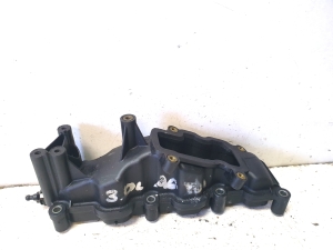 AUDI A8 D3 (2002–2010) Intake manifold 1076469S01 - 2