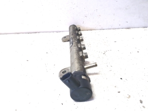 Opel Astra H (2004–2010) Common Rail Kraftstoffleitung 0445214056 - 2
