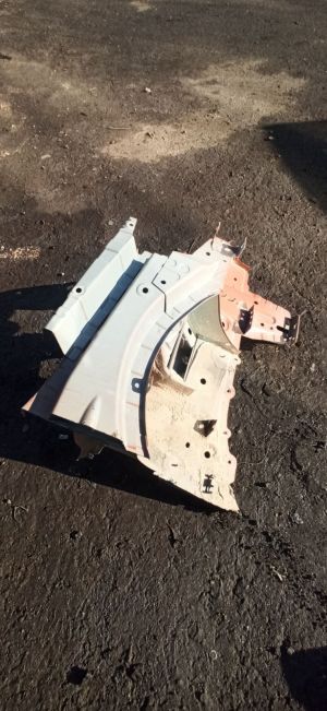 Dacia Duster (2017–2024) Front outrigger 641001113R - 2