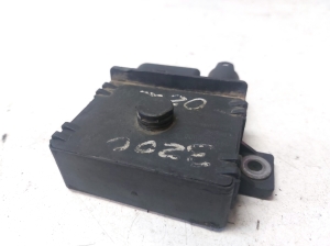 BMW 3 SERIES E46 (1998–2007) Glow plug relay 778682105 - 3