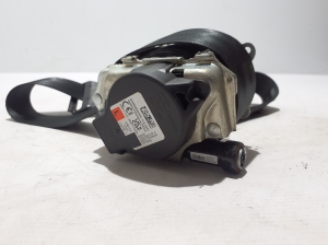 VOLVO XC60 (2017–2026) Front seat belt 32149070 - 2