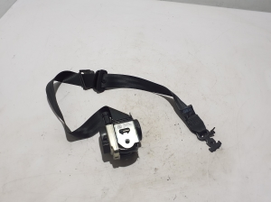 VOLVO XC60 (2017–2026) Front seat belt 32149070 - 4