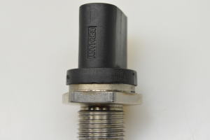 BMW 5 SERIES E60 (2003–2010) Kraftstoffhochdrucksensor 0281002988 - 3