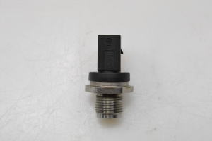 BMW 5 SERIES E60 (2003–2010) Kraftstoffhochdrucksensor 0281002988 - 4