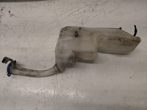 Esiklaasi pesuvedeliku paak ja selle osad - 7M0955453
