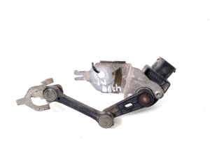 Mercedes Benz EQC N293 (2019–2026) Front ride height sensor A0009053704 - 2