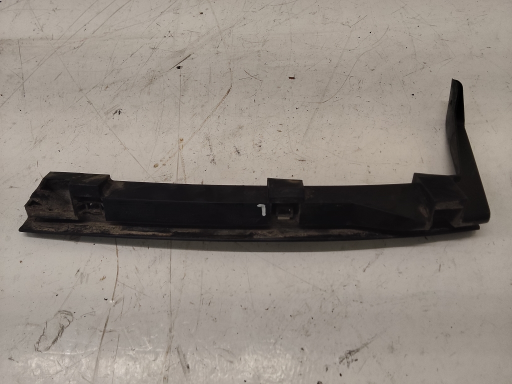 Volkswagen Sharan (1995–2010) Priekšējā bampera kronšteins 7M0807183 Volkswagen Sharan (1995–2010) Priekšējā bampera kronšteins 7M0807183