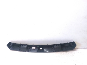 Mercedes Benz GLK-Class 204 (2008–2015) Sonstiges Teil der Heckklappenverkleidung A2047400672 - 3