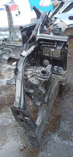   Vorderer Ausleger  - A1676207601 