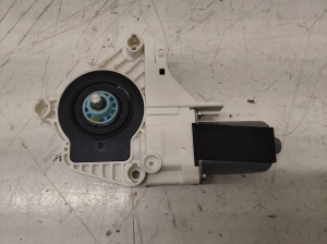 Rear side door window regulator motor - 8k0959802