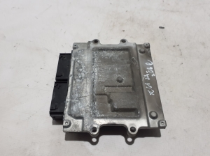 VOLVO XC60 (2017–2026) Engine control unit 32383818 - 2