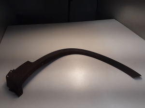 Front fender molding - 877142p010