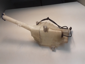 Kia Sorento (2009–2014) Front washer fluid reservoir 986102P700 - 2