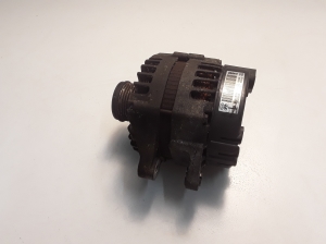 Kia Sorento (2009–2014) Alternator 373002F100 - 3