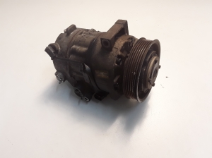 Kia Sorento (2009–2014) A/C compressor 977012P250 - 2