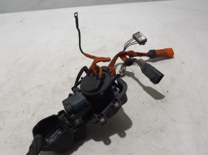 VOLVO XC60 (2017–2026) Aku laadimispesa 32416189 - 3