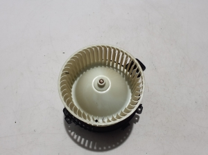 Moteur de ventilateur d’habitacle - 32241017