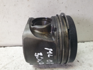 Mercedes Benz ML-Class 164 (2005–2011) Kolb ja selle osad 0830923 - 2