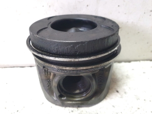 Piston and its parts - 0830923
