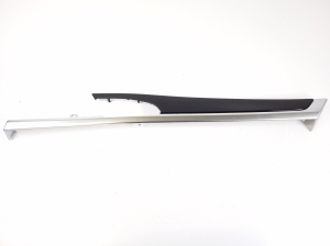 Garniture de panneau de porte latérale arrière - 97055538400