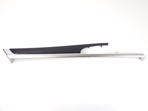 Garniture de panneau de porte latérale arrière - 97055538300