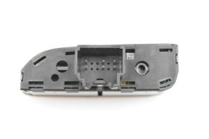 Ford Focus (2011–2018) Windshield heater switch AM5T18K574AB - 4
