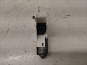 AUDI A6 C7 (2011–2018) Rear side door window regulator motor 8K0959812 - 2