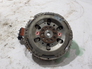 VOLVO XC60 (2017–2026) Volant moteur 31491811 - 3