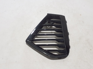   Grille inférieure de pare-chocs avant  - 32234964 