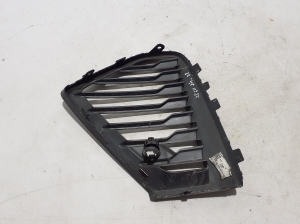 VOLVO XC60 (2017–2026) Front bumper lower grille 32234964 - 4
