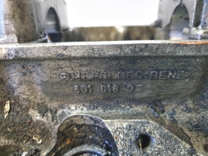 Mercedes Benz E-Class W124 (1985–1995) Engine mount 601018 - 4