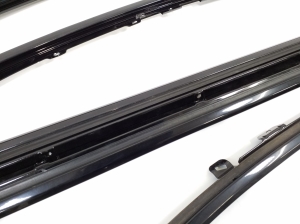 Porsche Panamera 970 (2009–2016) Rear quarter window outer molding 97053615620 - 3