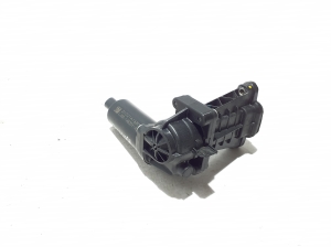   Fermeture assistée de porte avant  - LJ8B14B351AE 