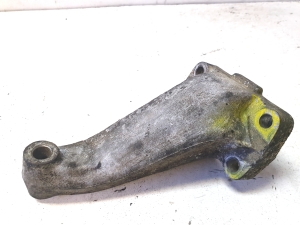 Mercedes Benz 100 631 (1981–1996) Motorhalter 6152232004 - 5