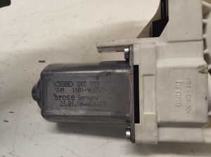AUDI A6 C6 (2004–2011) Front door window regulator motor 8K0959802 - 2