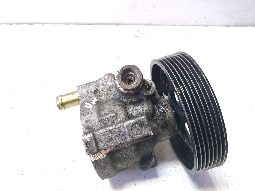 NISSAN Primera P12 (2001–2008) Power steering pump 8200100082 NISSAN Primera P12 (2001–2008) Power steering pump 8200100082