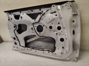 AUDI A6 C6 (2004–2011) Front door A6C62010M - 5