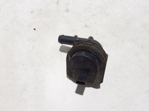 Ford Mustang Mach-E Mach-E (2020–2026) Auxiliary water pump 19081E90024 - 4