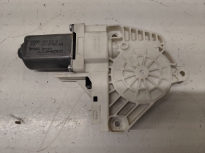AUDI A6 C6 (2004–2011) Hinterer Seitentür-Fensterhebermotor 8K0959811 - 3