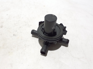 Pompe à eau auxiliaire - LU5A8C508AE
