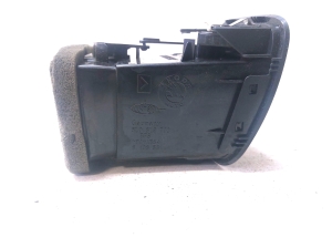 Skoda Yeti (2009–2017) Dashboard air vent grilles 5L0819702 - 2