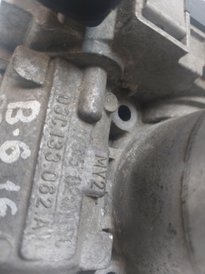 Volkswagen Passat B6 (2005–2010) Drosselklappe 03C133062A - 5