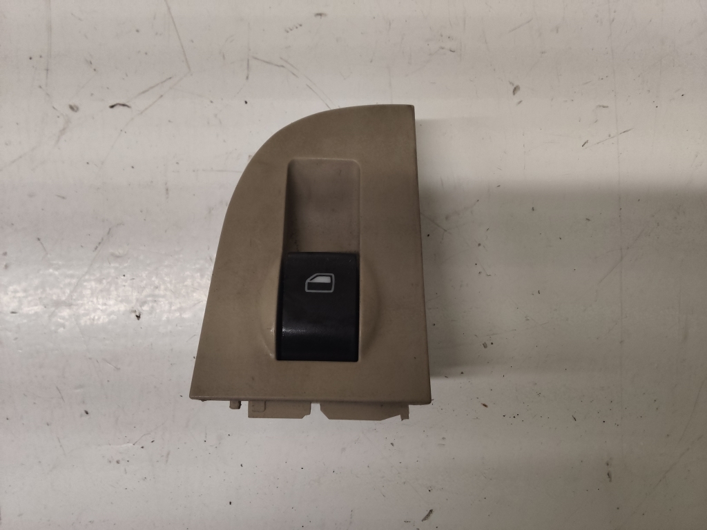 AUDI A6 C5 (1997–2005) Rear side door window switch 4B0959855 AUDI A6 C5 (1997–2005) Rear side door window switch 4B0959855