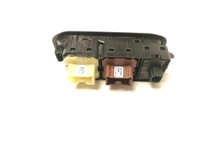 Dacia Duster (2017–2024) Front door glass switch 254117915R - 3