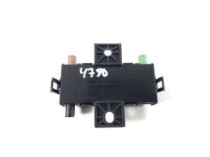 Mercedes Benz EQC N293 (2019–2026) Antenne A2389055000 - 2